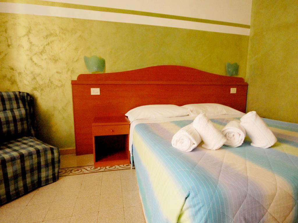 Romadelante Hotel Kültér fotó